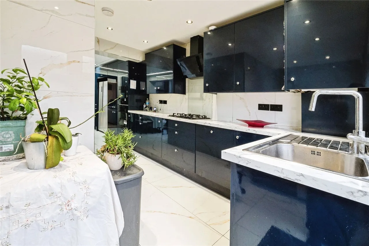 Caledon Road, East Ham, London, E6, photo 9