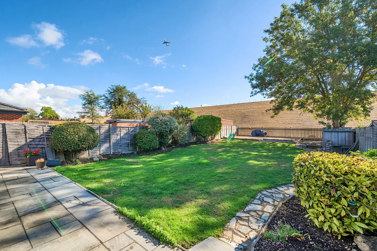 Coppermill Road, Wraysbury, TW19, photo 16