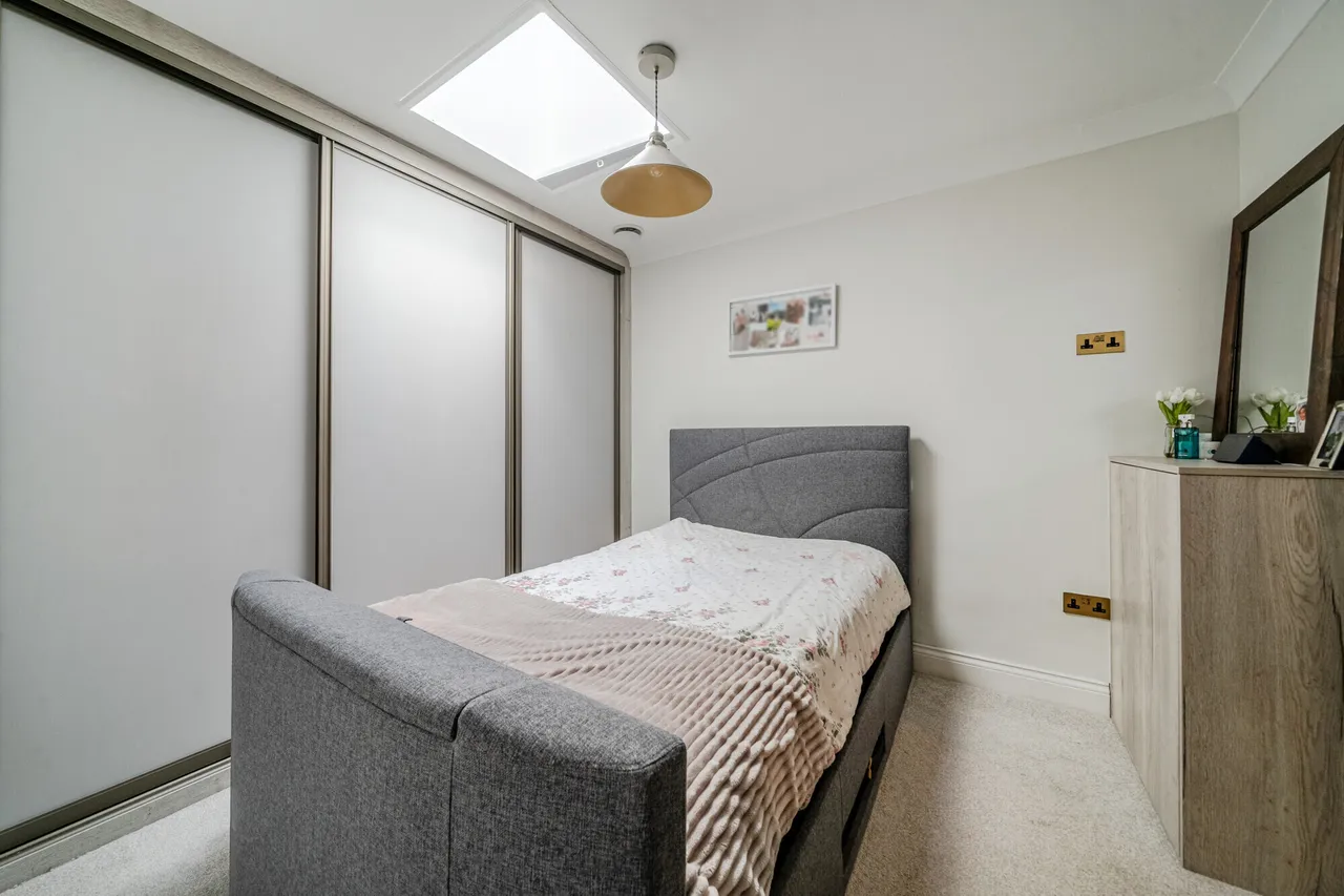 Coppermill Road, Wraysbury, TW19, photo 11