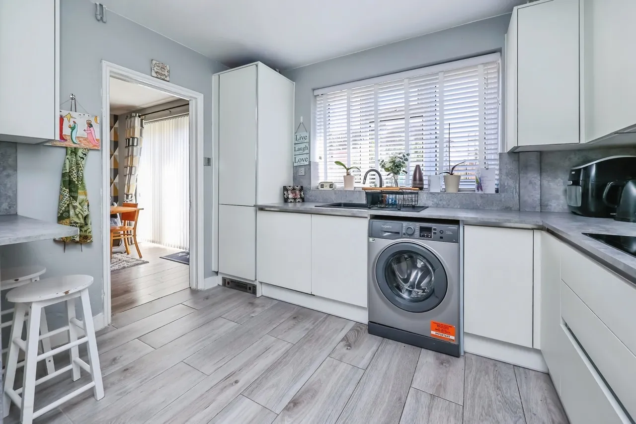 Waterdown Road, Clifton, Nottingham, NG11, photo 7