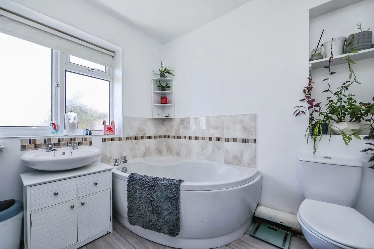 Waterdown Road, Clifton, Nottingham, NG11, photo 4