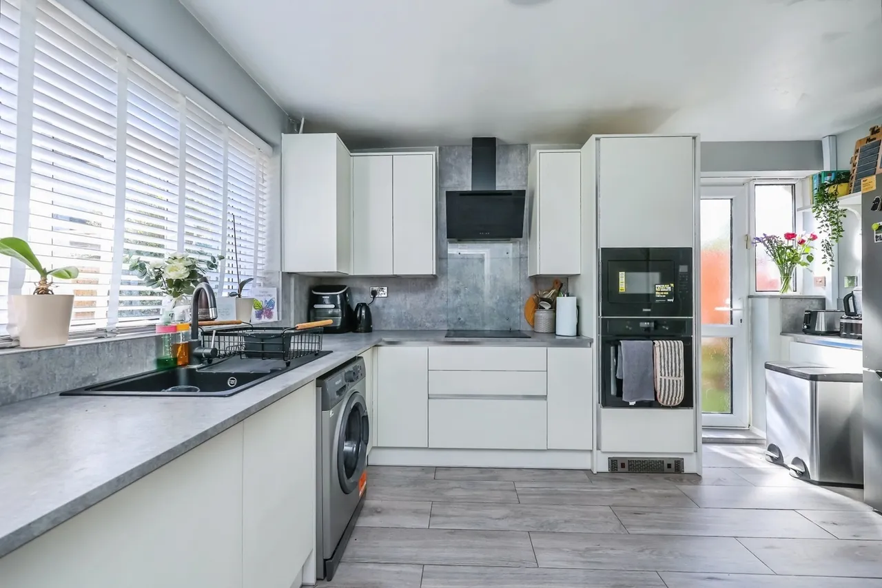 Waterdown Road, Clifton, Nottingham, NG11, photo 5