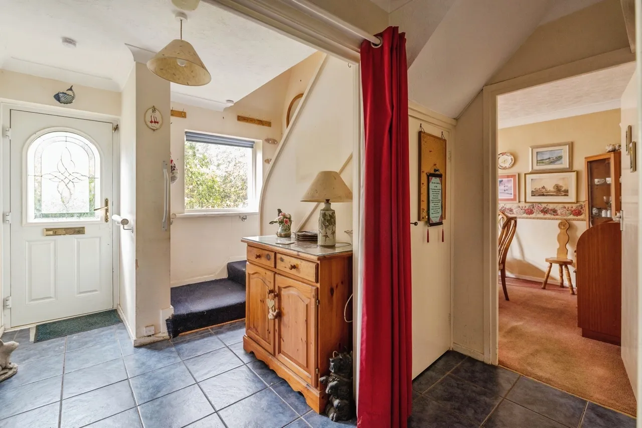 Westbury, ROCHFORD, Essex, SS4, photo 9