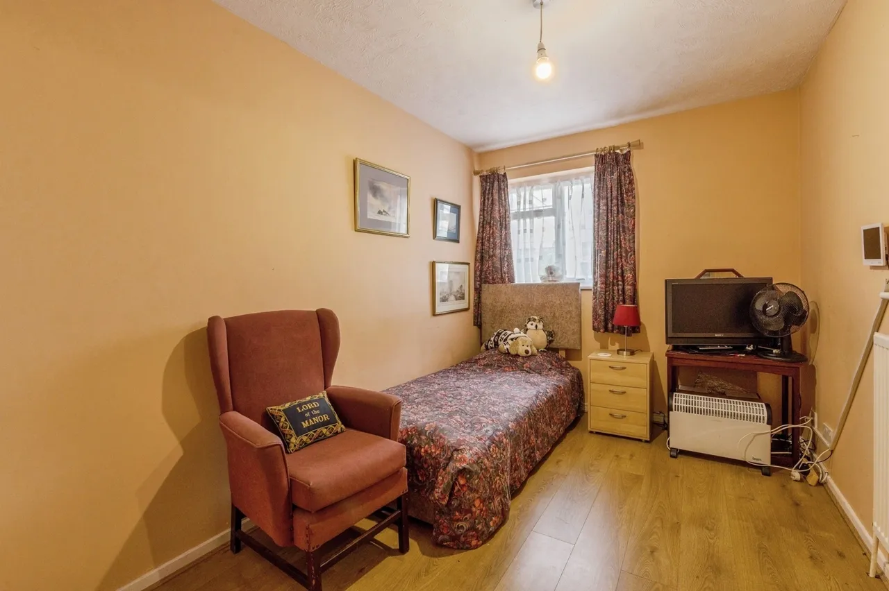 Westbury, ROCHFORD, Essex, SS4, photo 21