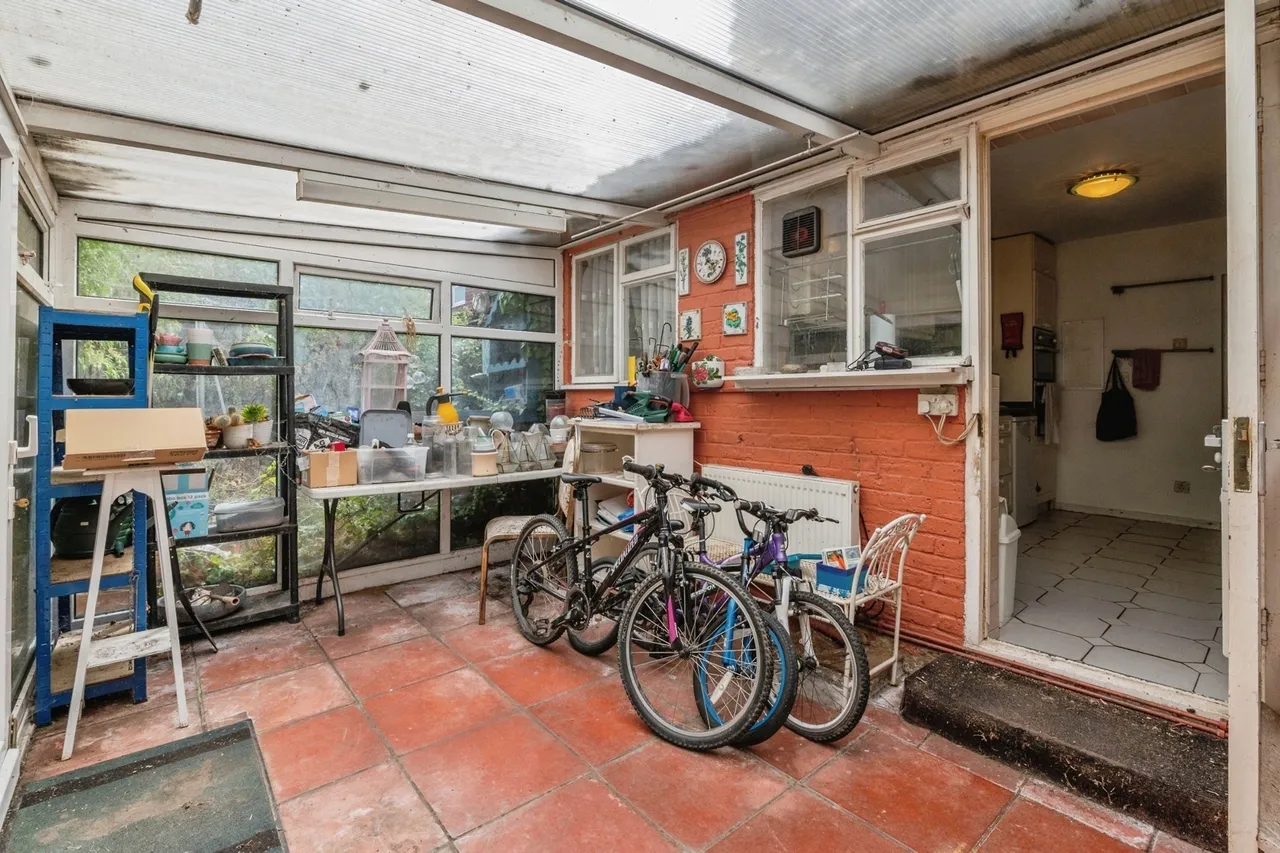 Westbury, ROCHFORD, Essex, SS4, photo 26