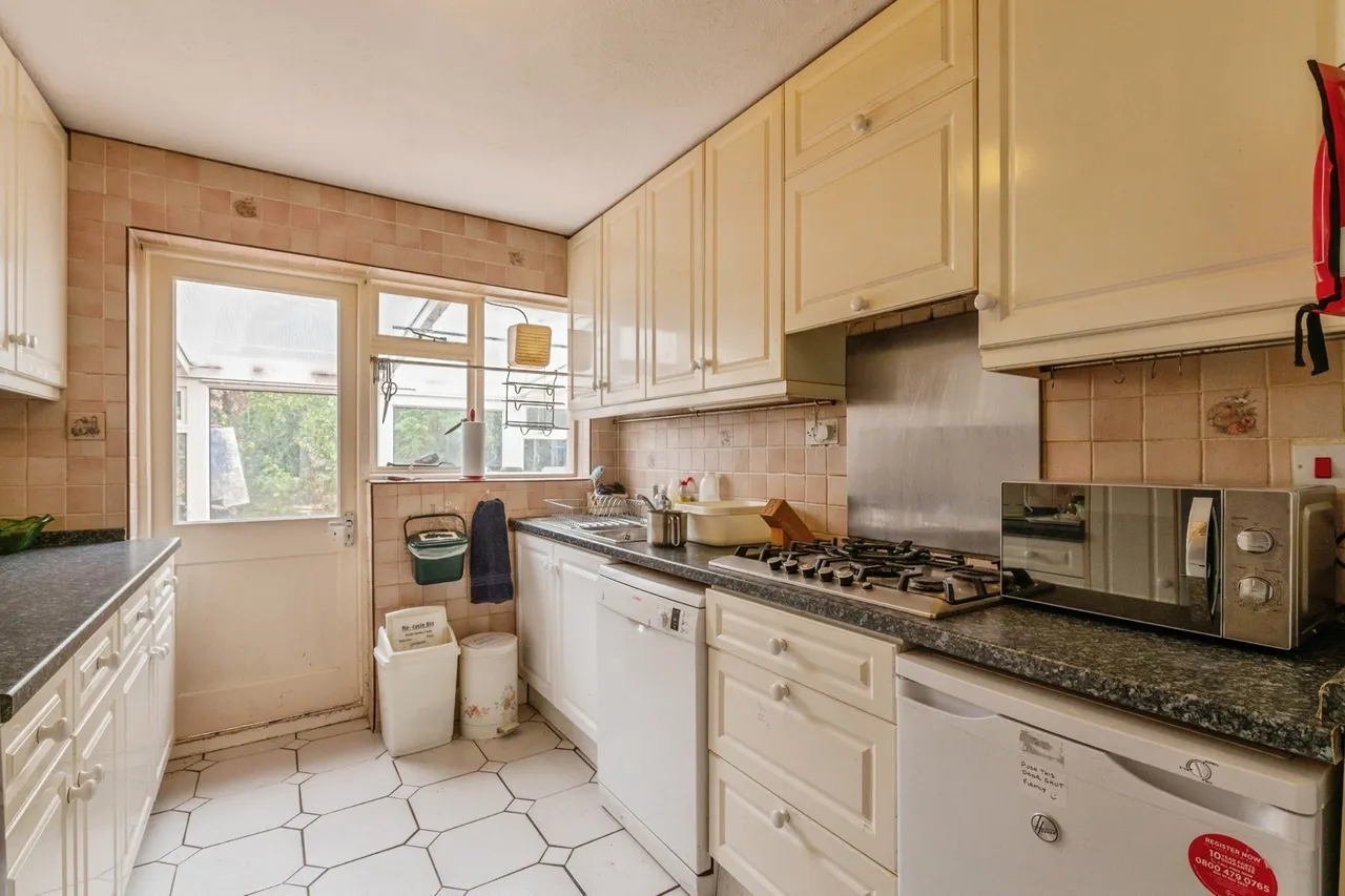 Westbury, ROCHFORD, Essex, SS4, photo 7