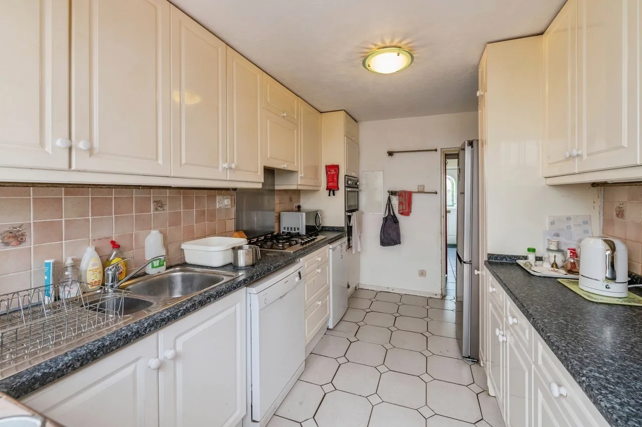 Westbury, ROCHFORD, Essex, SS4, photo 6