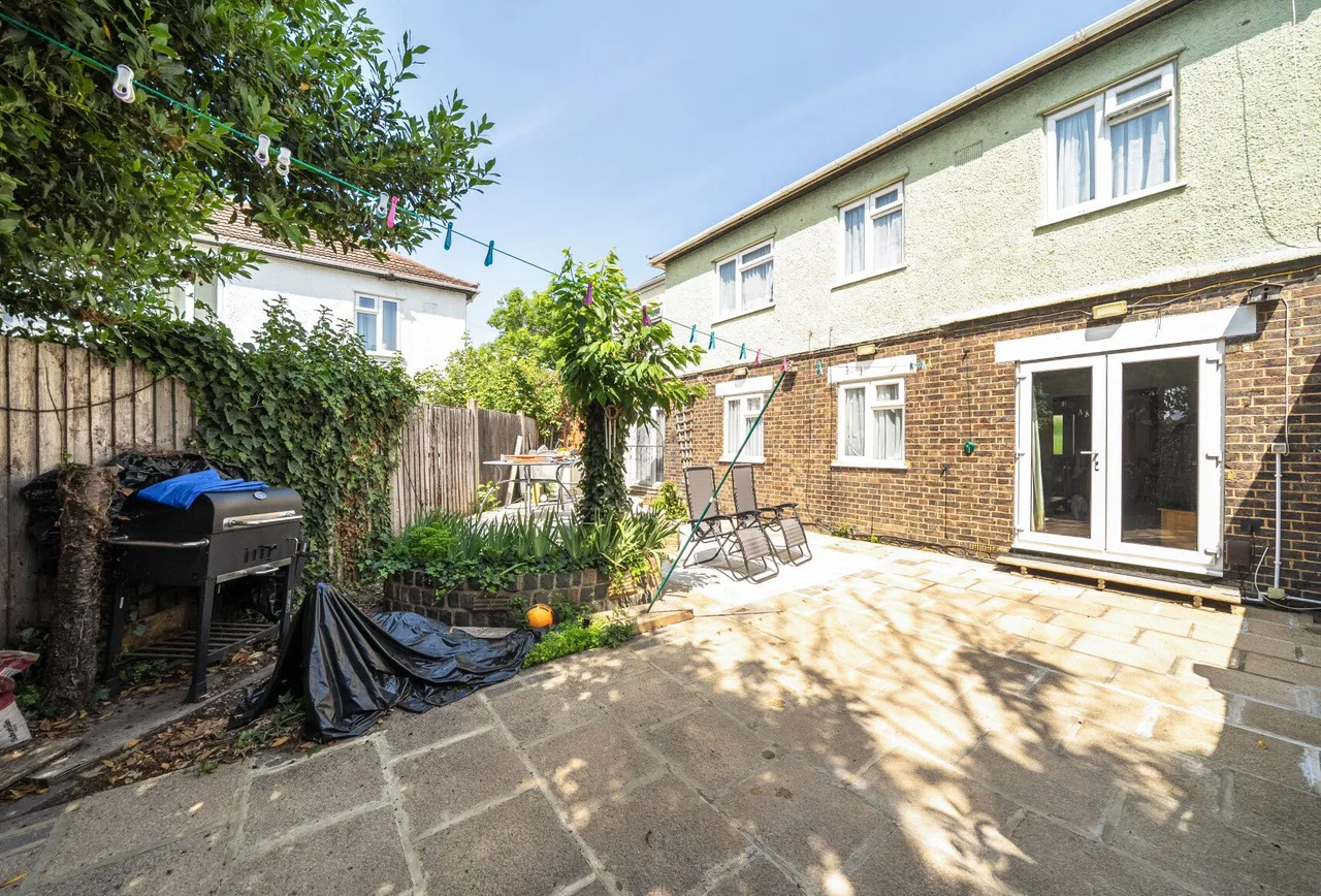 Camomile Avenue, Mitcham, CR4 3HT, photo 18