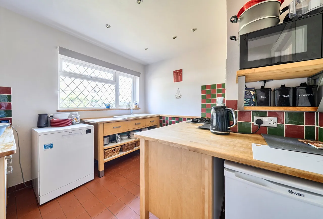 Camomile Avenue, Mitcham, CR4 3HT, photo 17