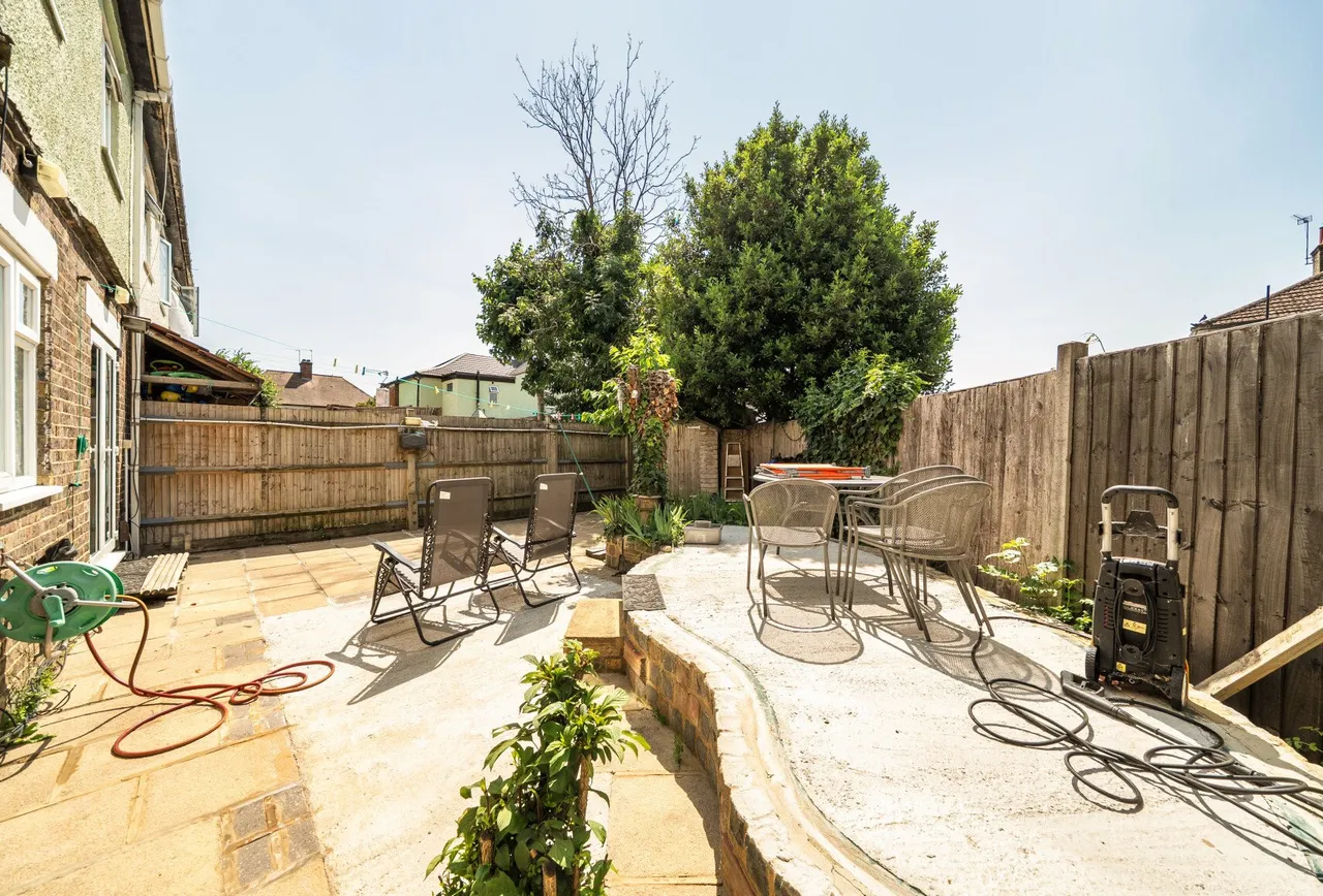 Camomile Avenue, Mitcham, CR4 3HT, photo 8