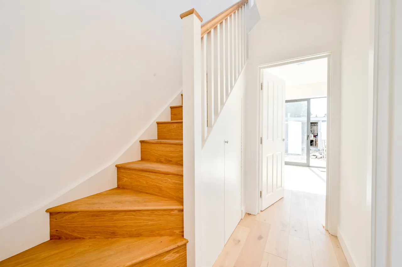 London, SW20, photo 8