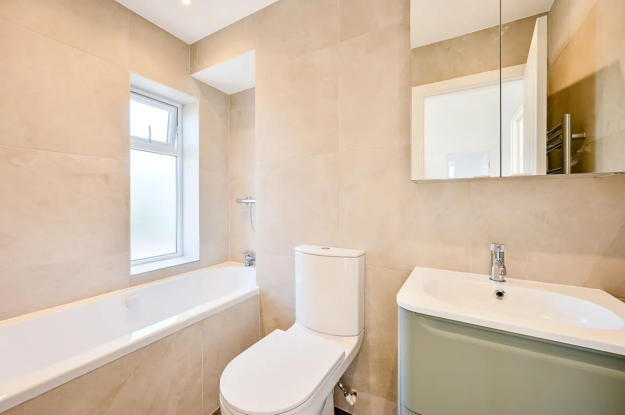 London, SW20, photo 11