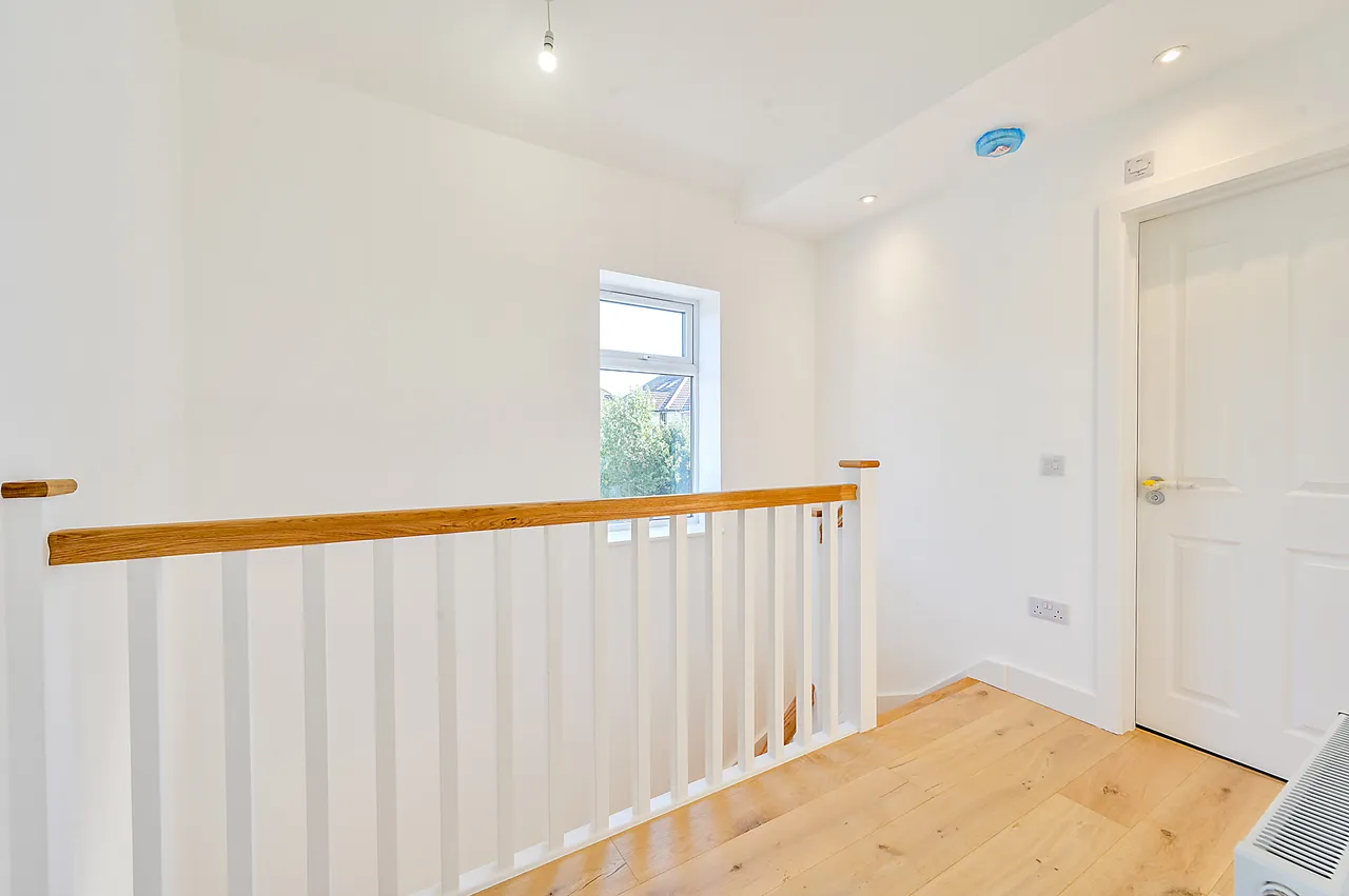 London, SW20, photo 5