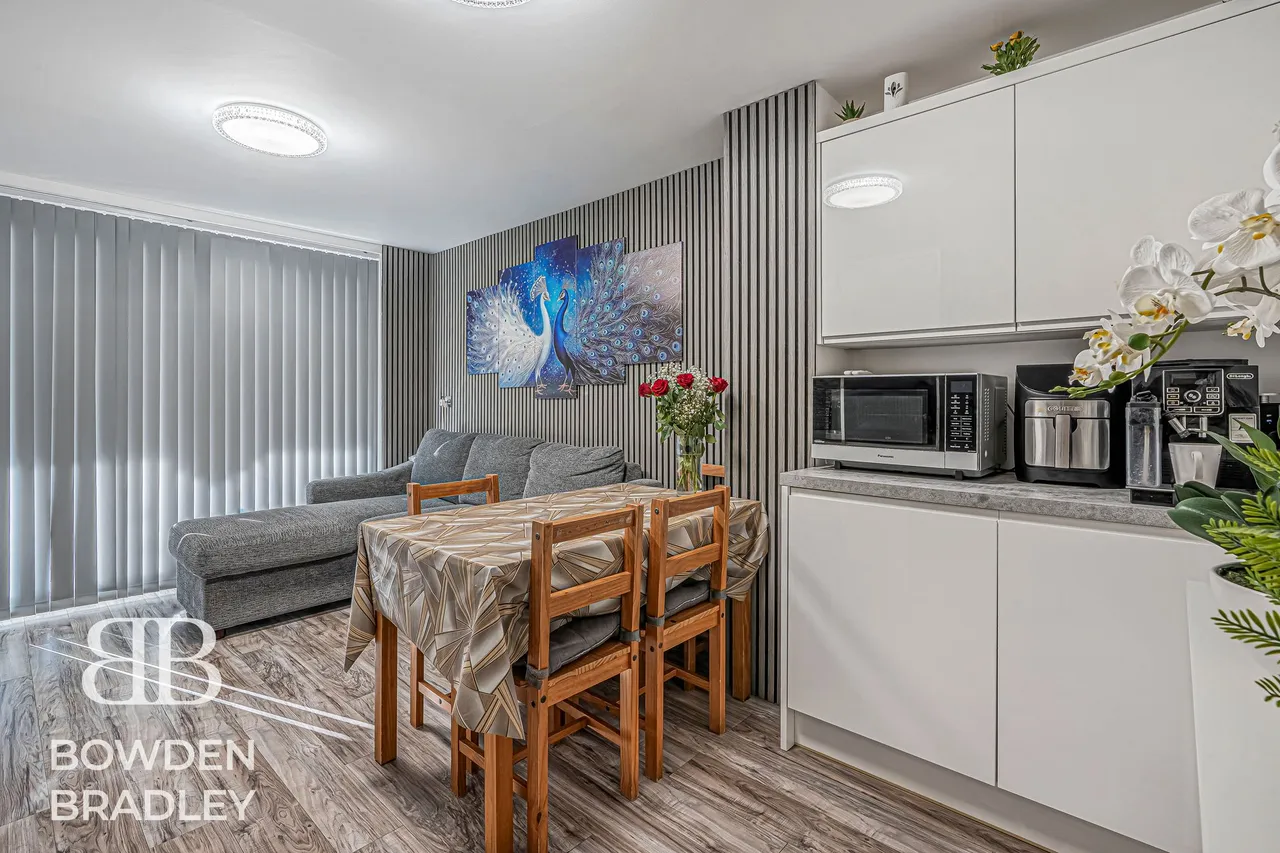 Walden Way, Hainault, IG6, photo 3