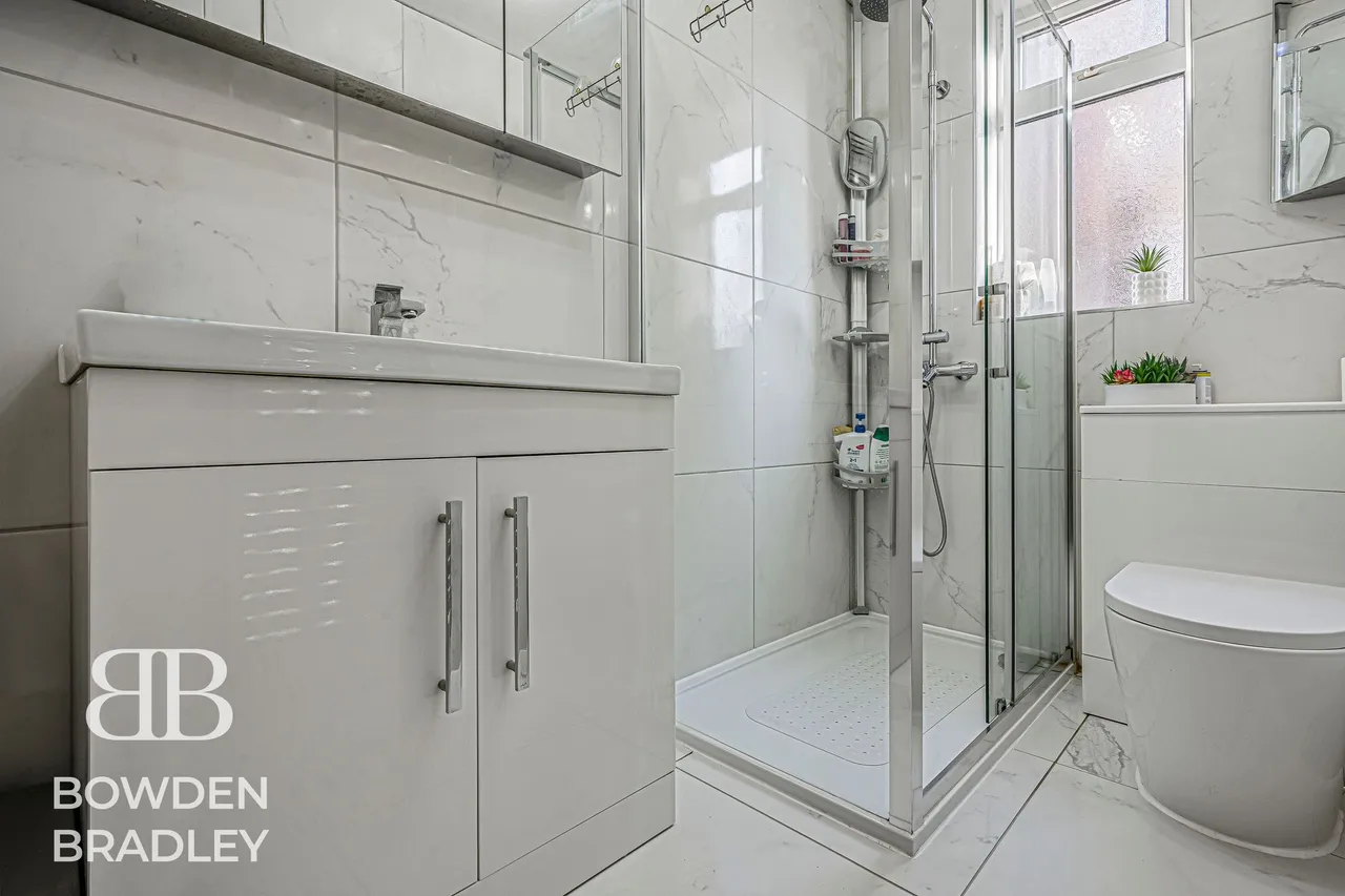 Walden Way, Hainault, IG6, photo 10