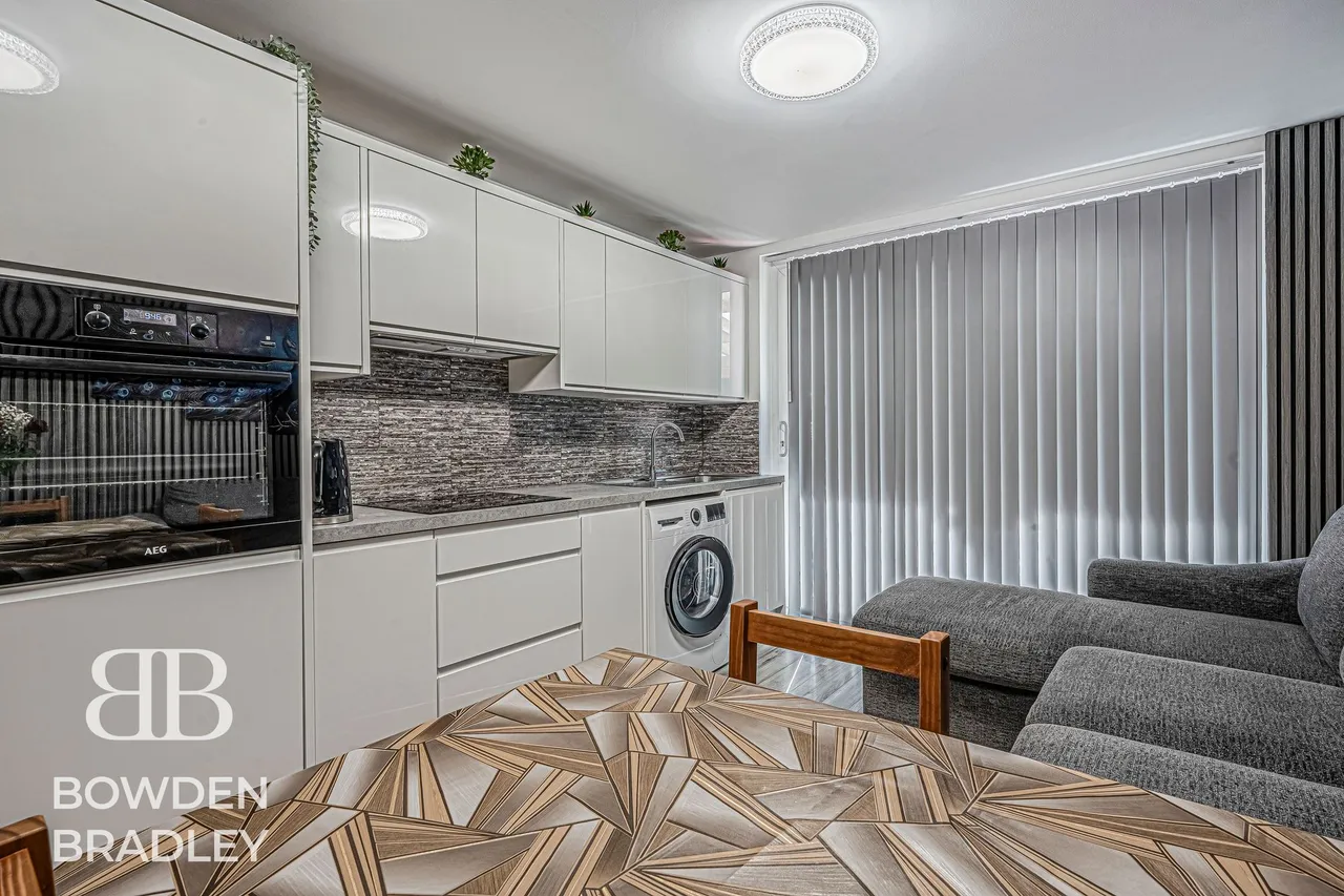 Walden Way, Hainault, IG6, photo 8