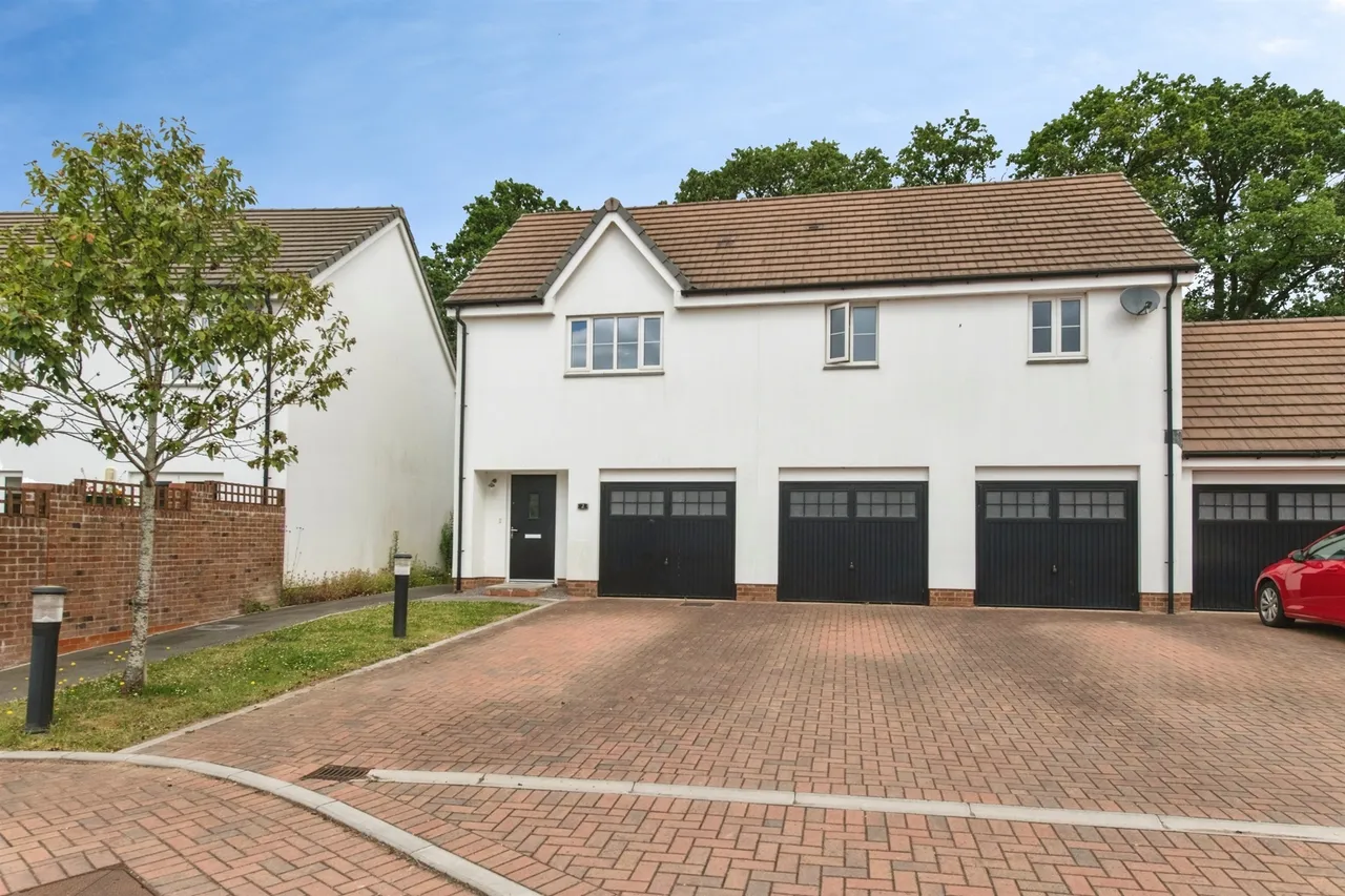 2 bed house for sale — Hawthorn Place, Uffculme, Cullompton