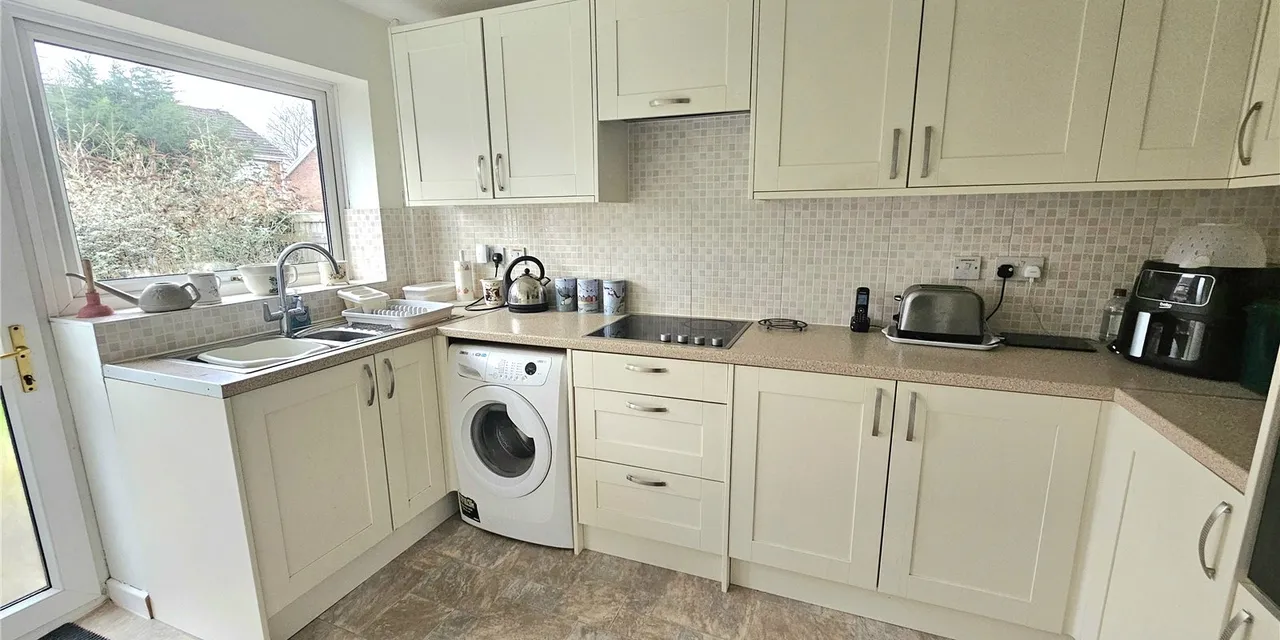 Copeland Close, Pensby, CH61, photo 2