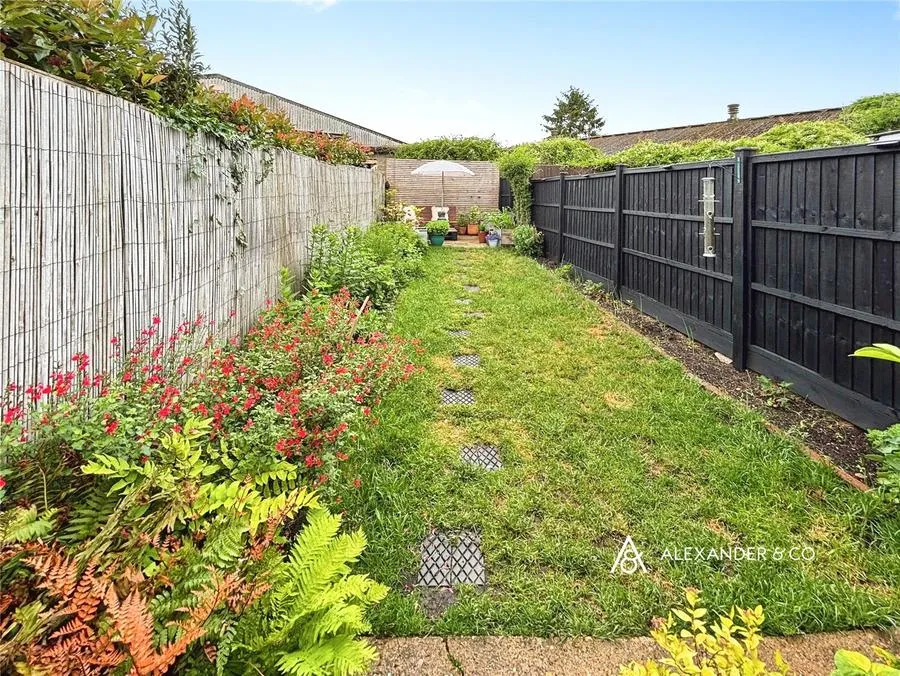 Winslow Road, Great Horwood, MK17, photo 13