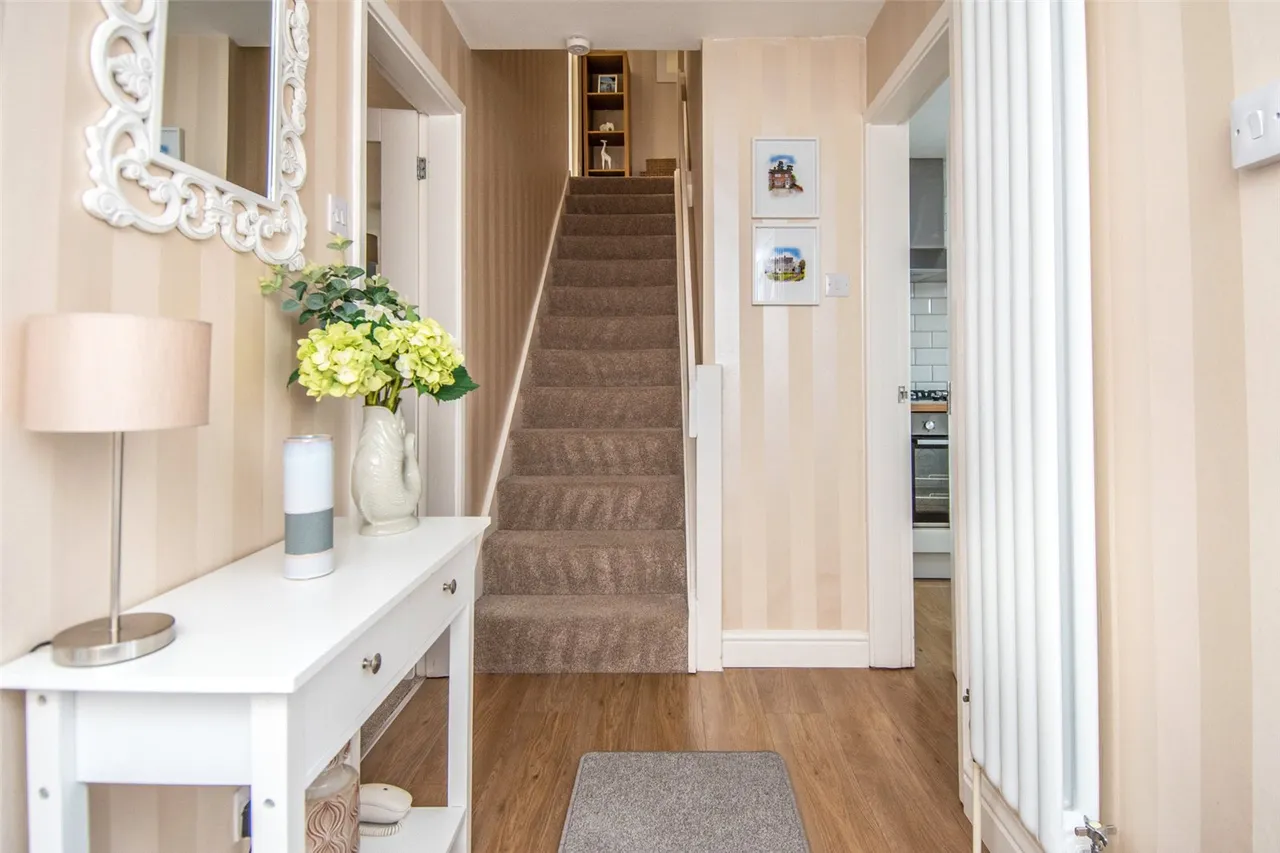 Woburn Close, Bromsgrove, Worcestershire, B61 7PW, photo 8