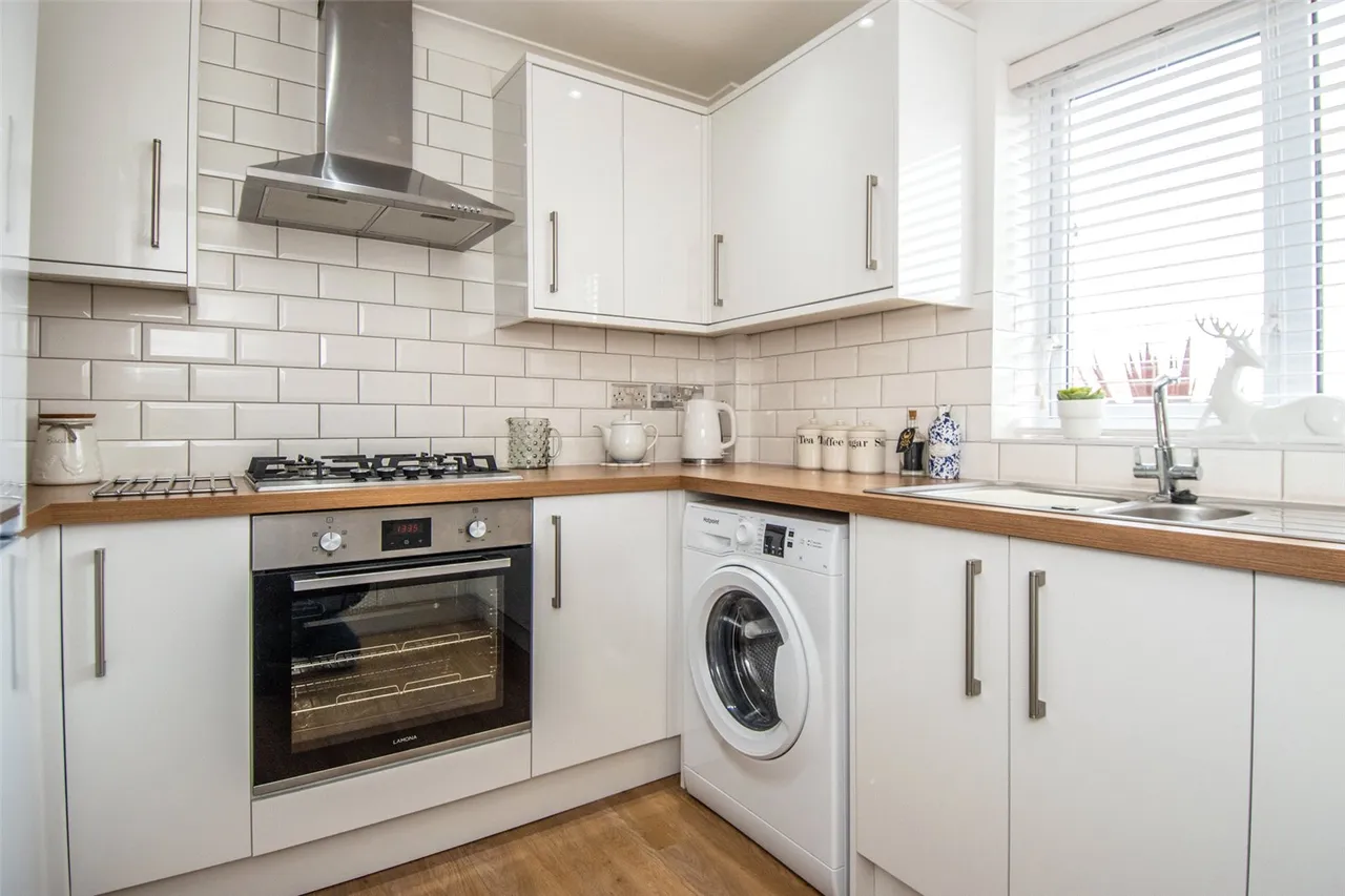 Woburn Close, Bromsgrove, Worcestershire, B61 7PW, photo 3