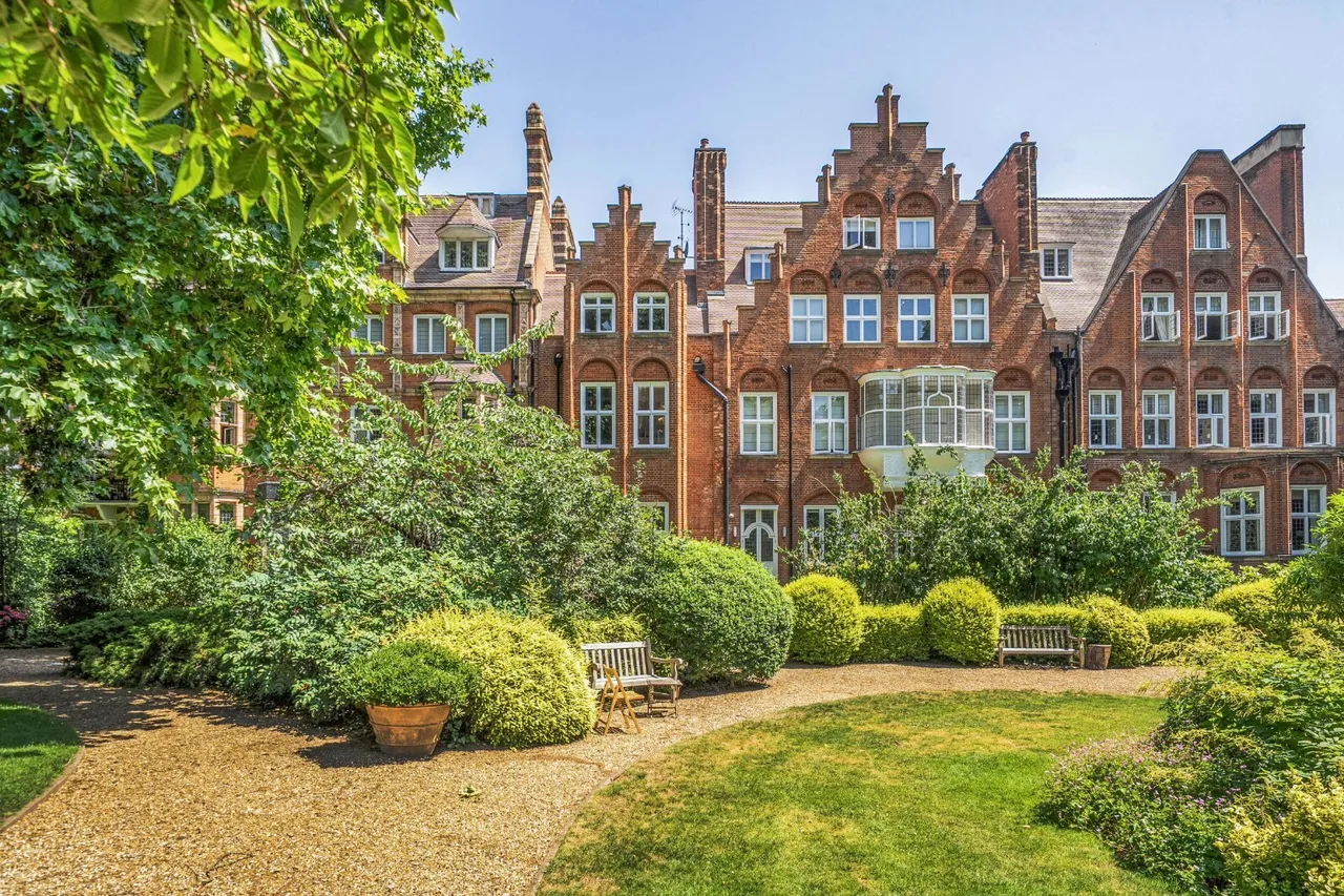 Collingham Gardens, London, SW5, photo 10