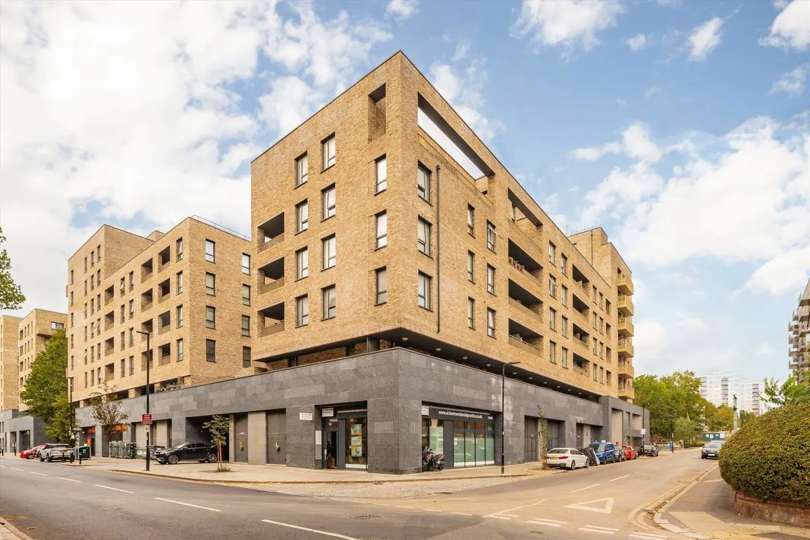 1 bed flat for sale, Bollo Bridge Road, W3