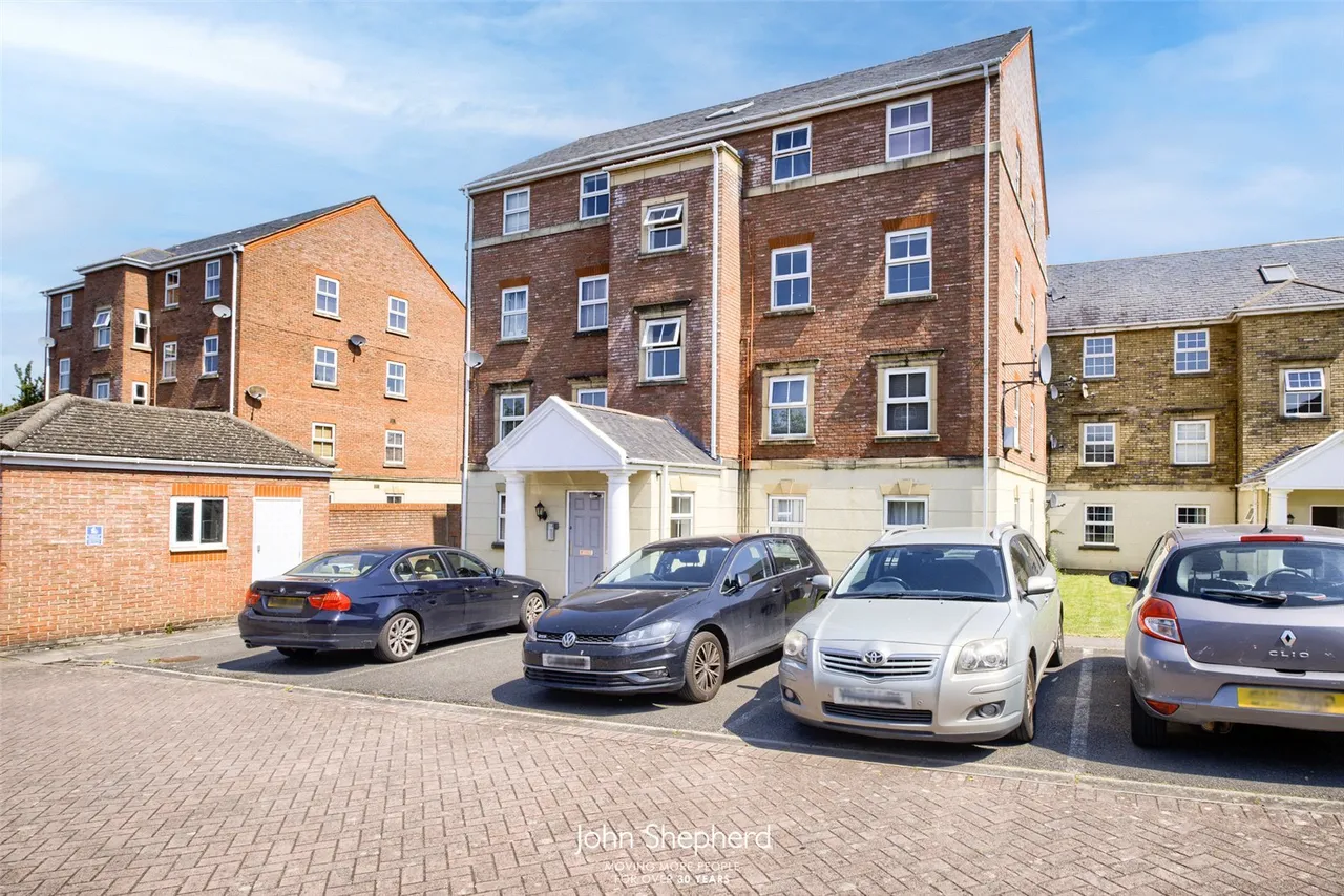 Old Dickens Heath Road, Shirley, B90, photo 2