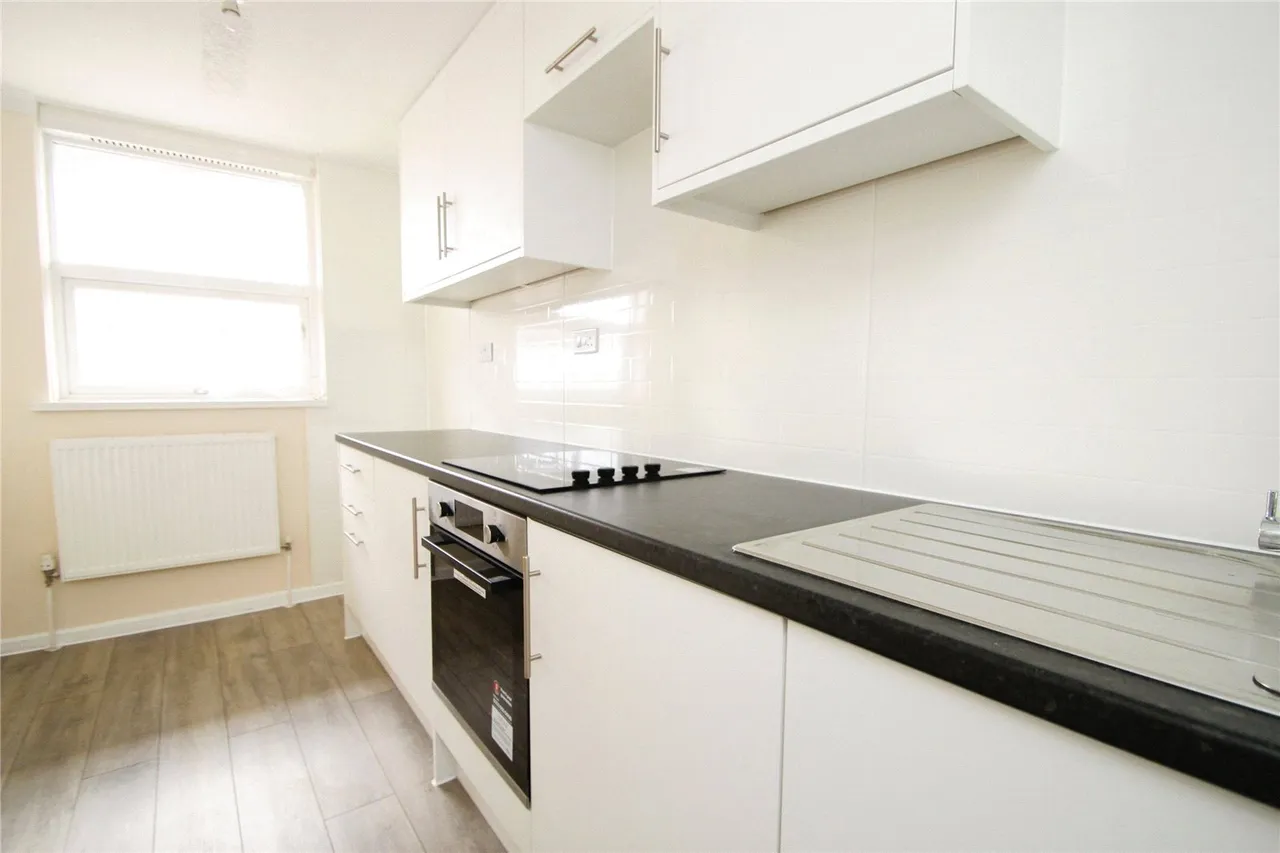 Myrtle Road, Harold Hill, RM3, photo 2