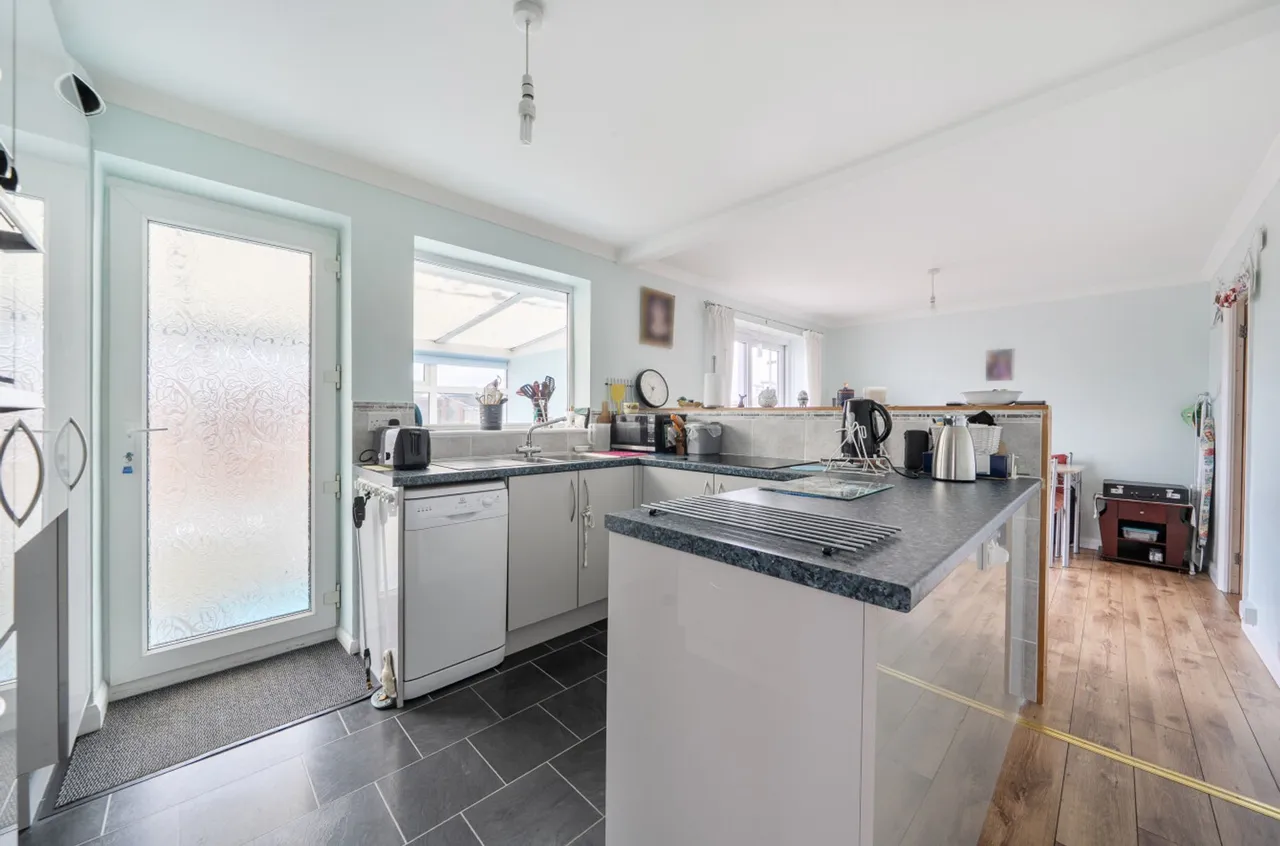 Gill Way, Selsey, PO20, photo 5