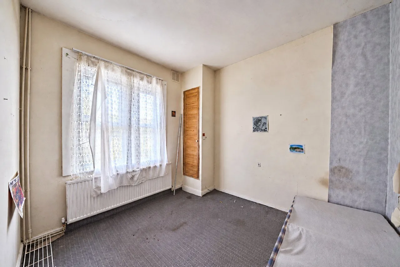 High Road Leytonstone, London, E11, photo 6
