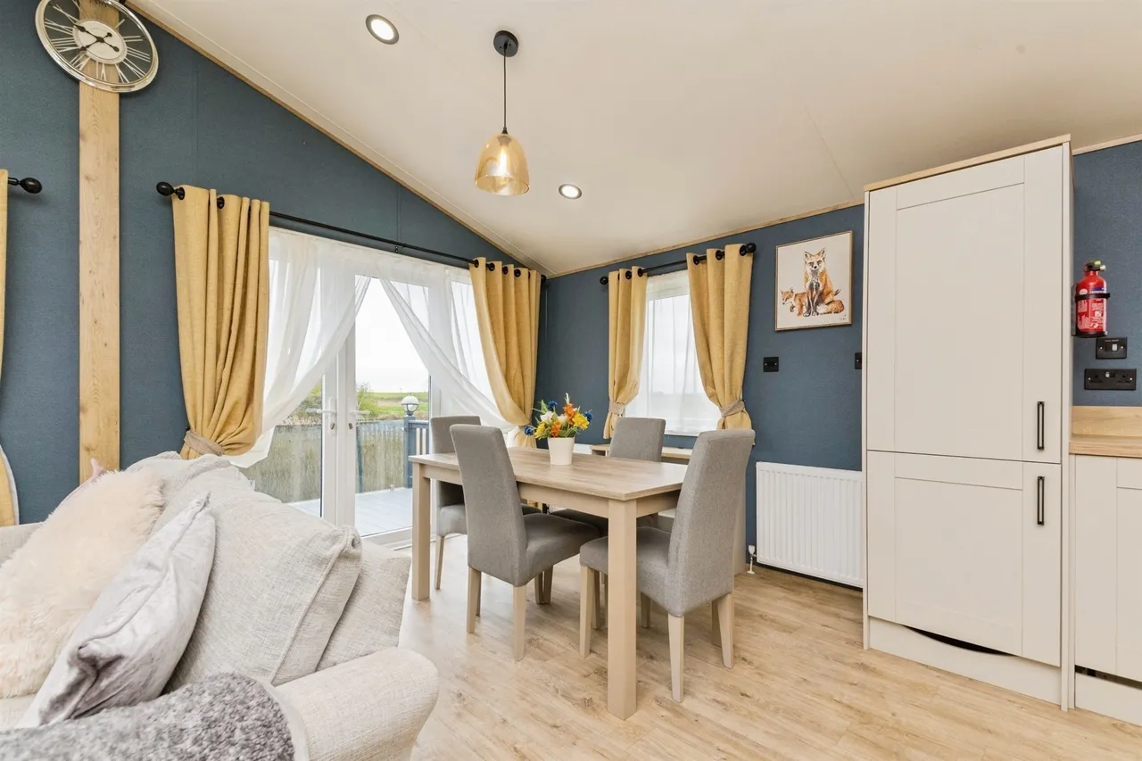 Low Road, Harwich, photo 10