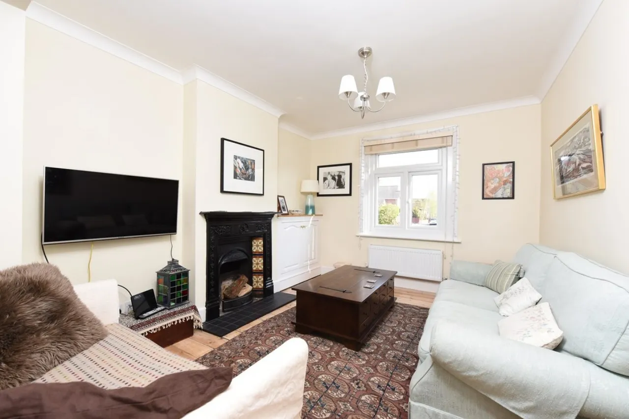 Easthampstead Road, Wokingham, photo 2
