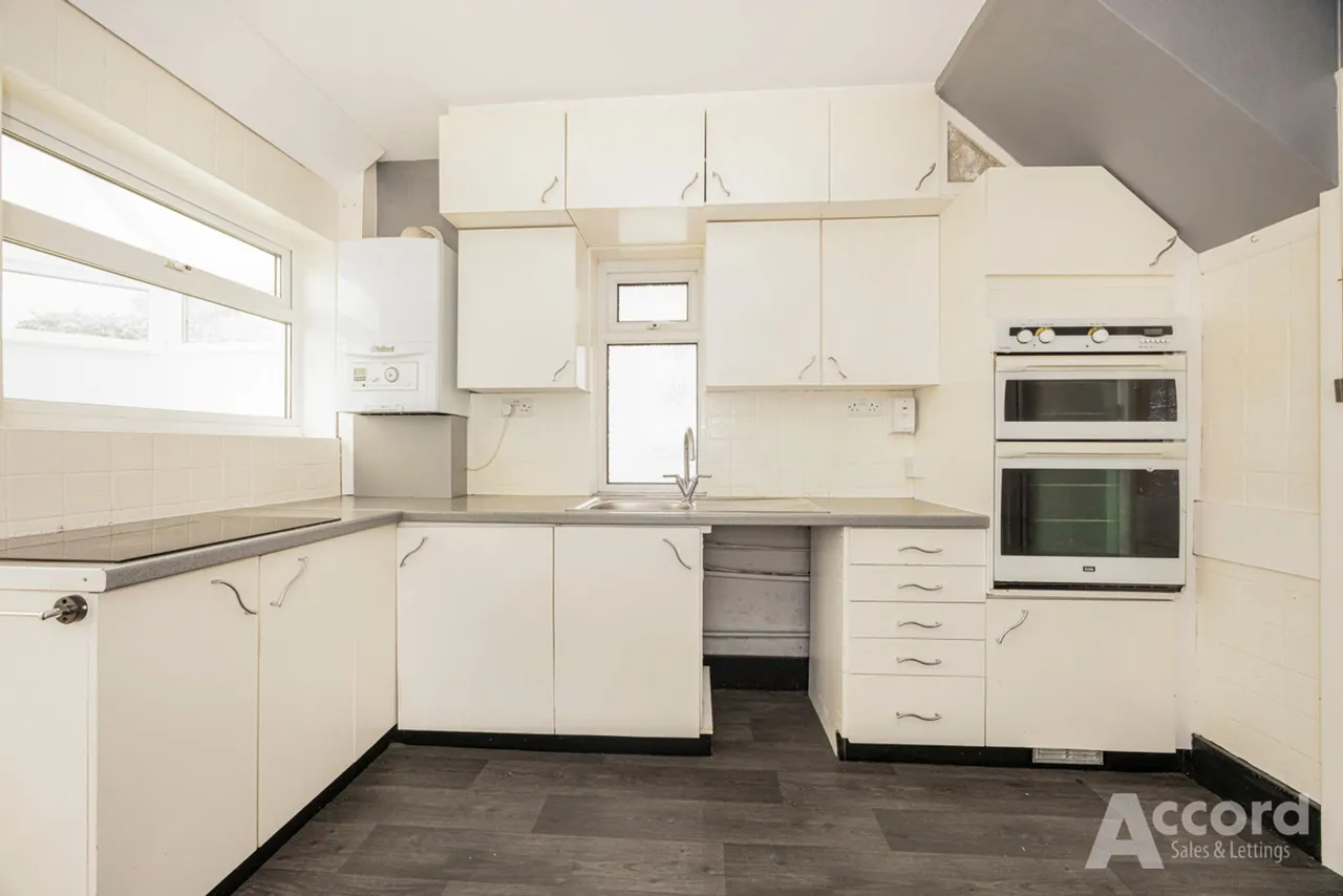 Pettits Lane North, Romford, RM1, photo 31