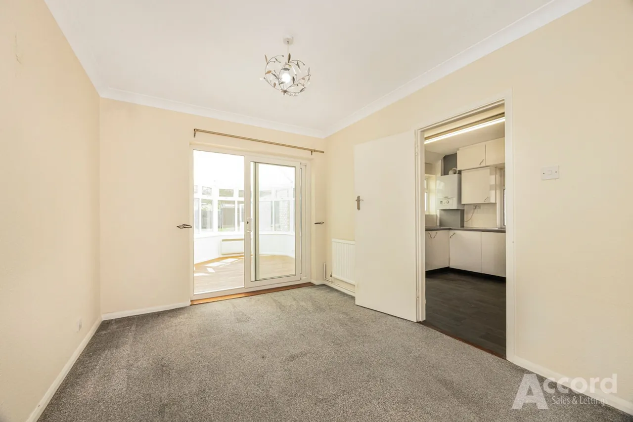 Pettits Lane North, Romford, RM1, photo 10