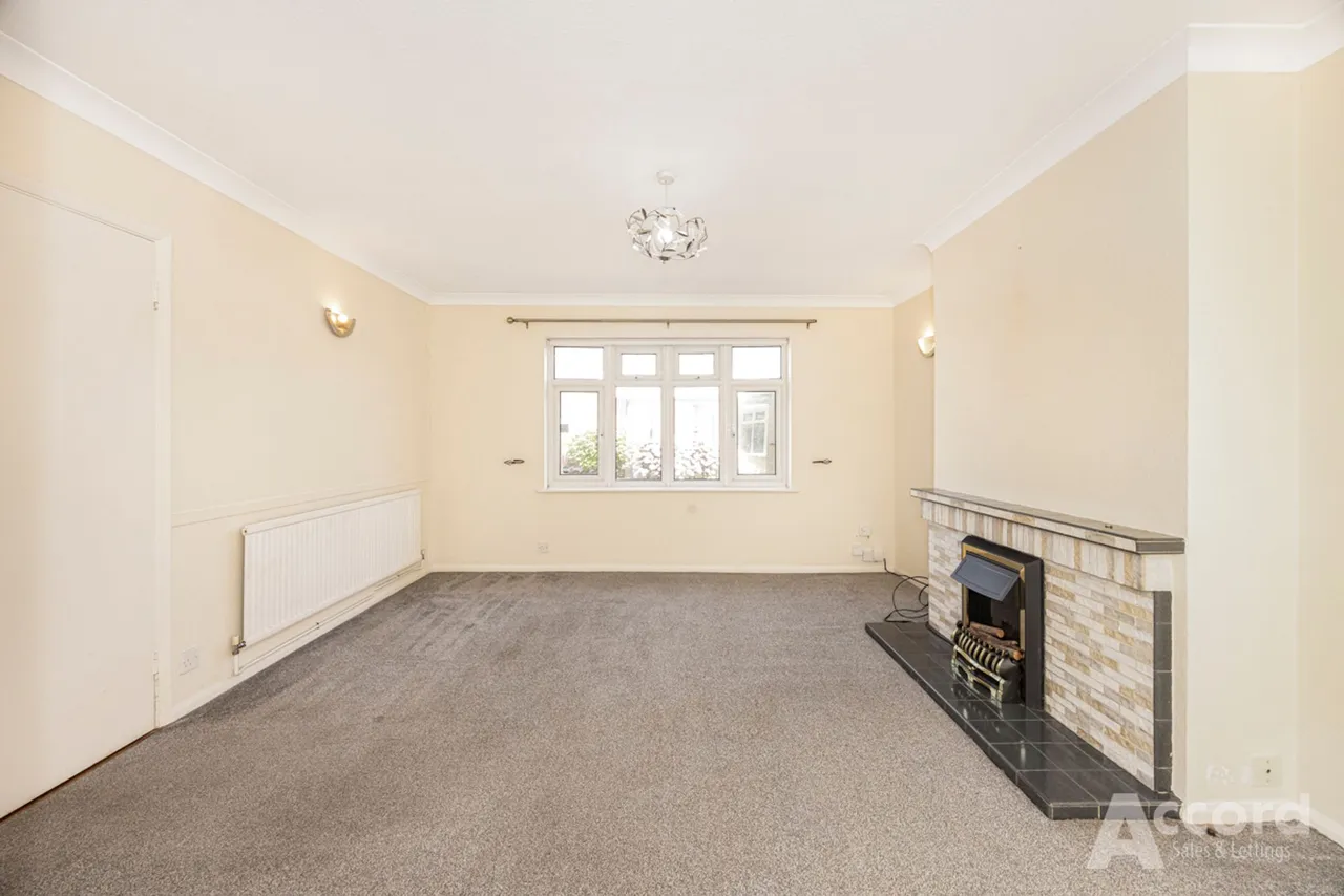 Pettits Lane North, Romford, RM1, photo 32