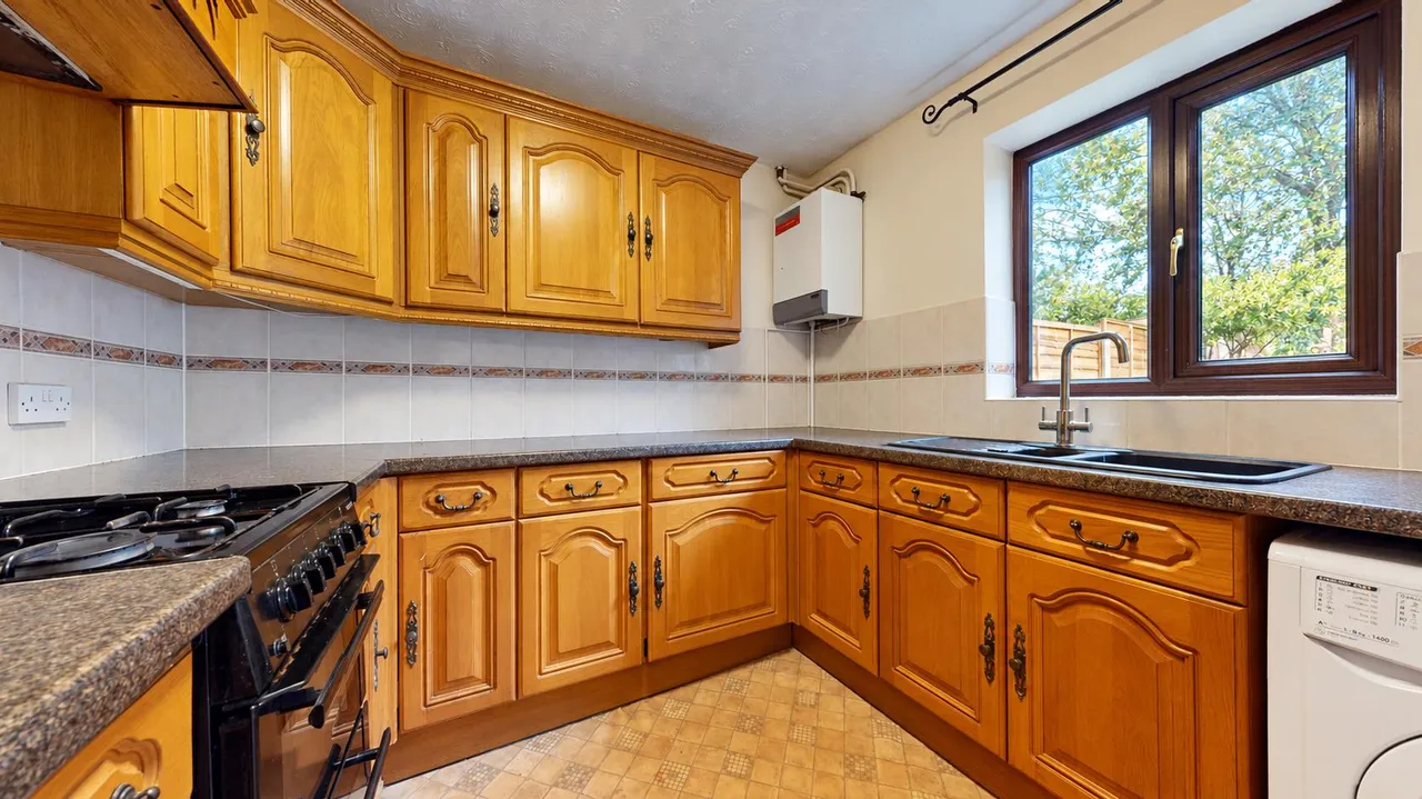 Wellfield Court, Willen, photo 6