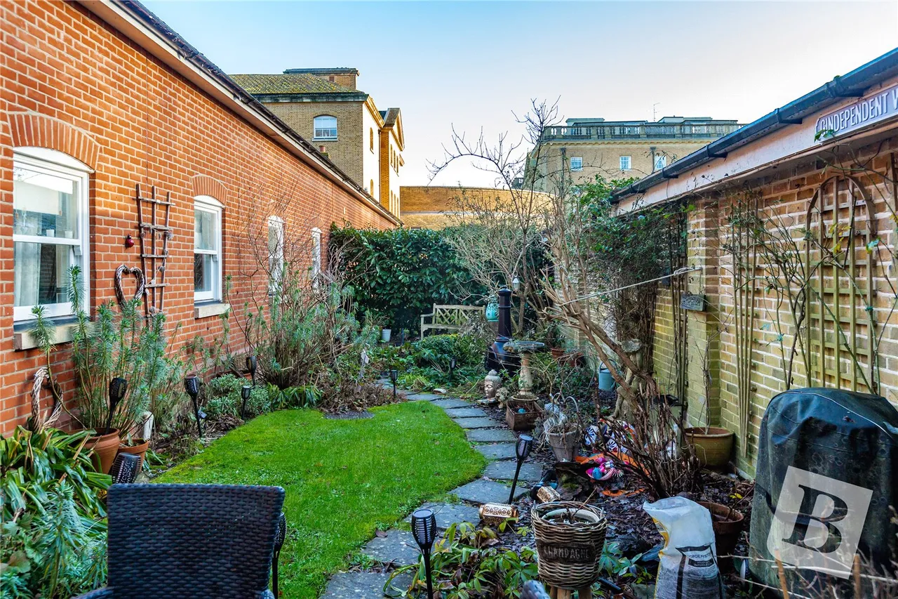 Thorndon Hall, Thorndon Park, Ingrave, Brentwood, CM13, photo 3