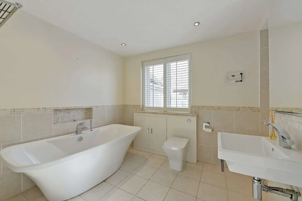 Fifield Road, Fifield, SL6, photo 12