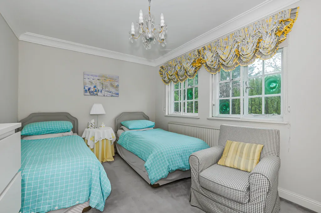 Swakeleys Road, Ickenham, UB10, photo 30