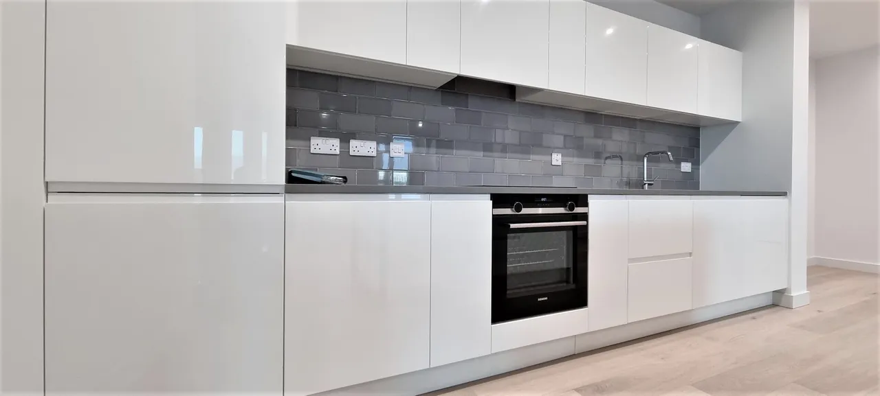 Schooner Road, London, E16, photo 5