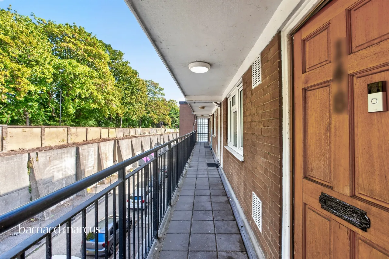 Clayponds Gardens, London, W5, photo 4