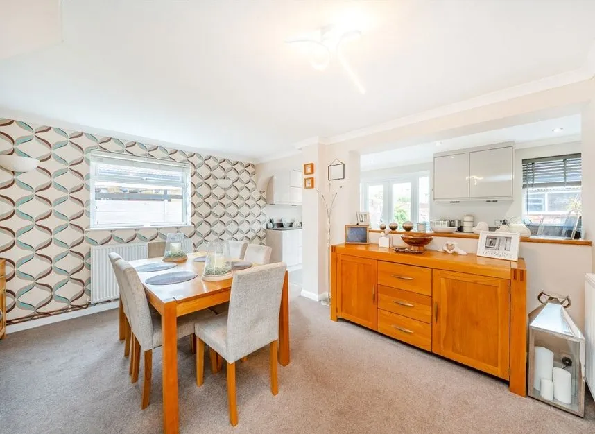 Meadow Close, Whitton, TW4, photo 3
