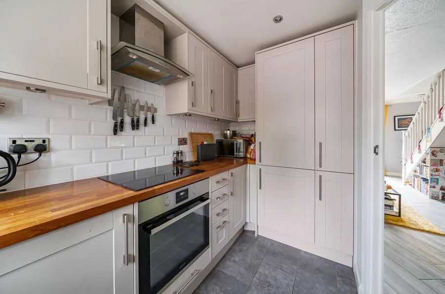 Statham Court, Bracknell, RG42, photo 3