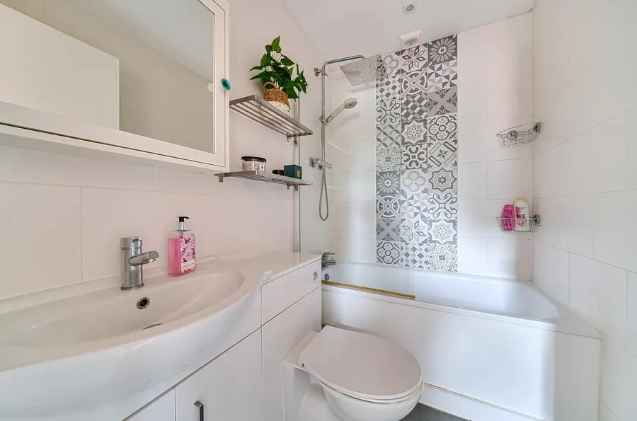 Statham Court, Bracknell, RG42, photo 9