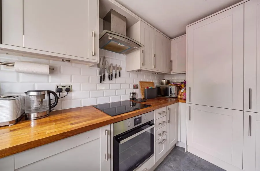 Statham Court, Bracknell, RG42, photo 11