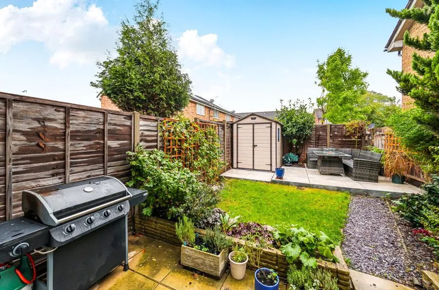 Statham Court, Bracknell, RG42, photo 16