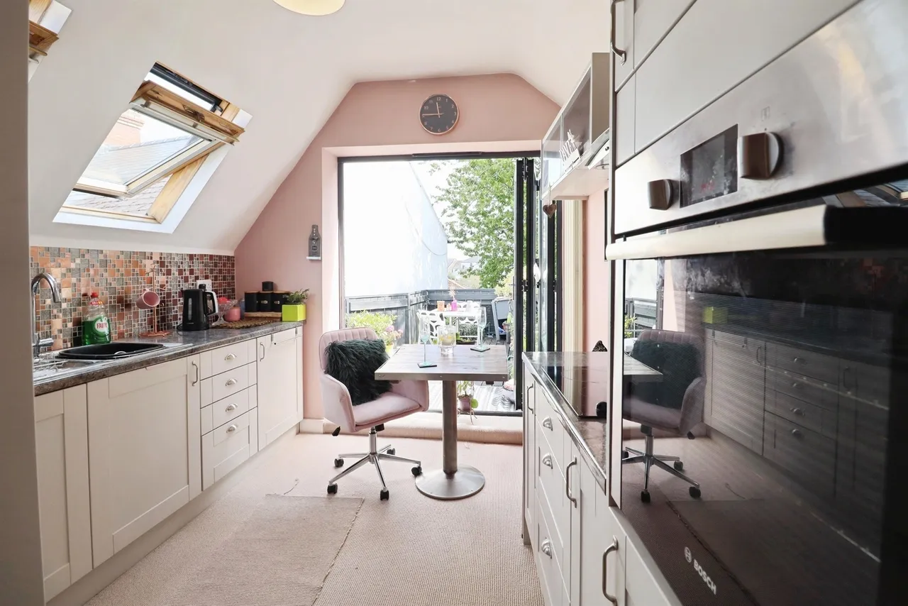 Orchard Place, Cardiff, CF11, photo 5