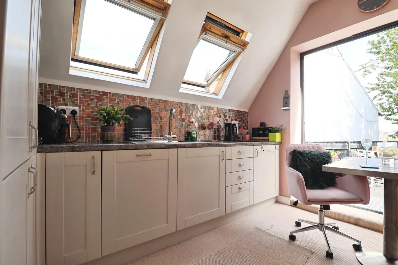 Orchard Place, Cardiff, CF11, photo 7