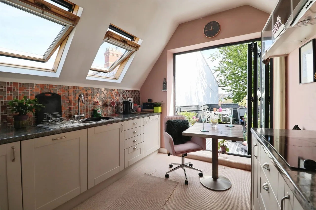 Orchard Place, Cardiff, CF11, photo 6